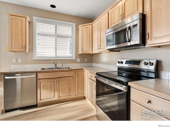 5th image of 950 Southridge Greens Boulevard #31