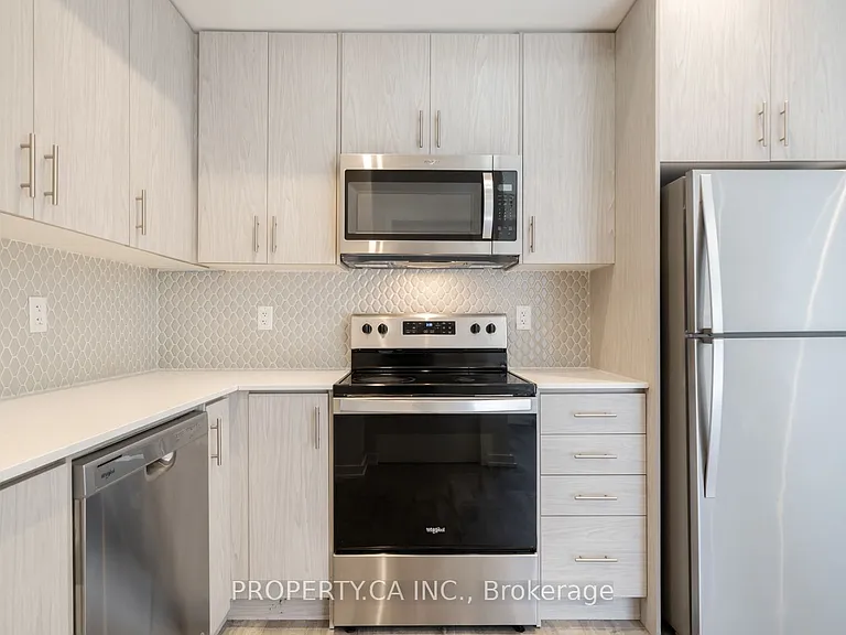 3550 Colonial Dr #16 — Photo 12