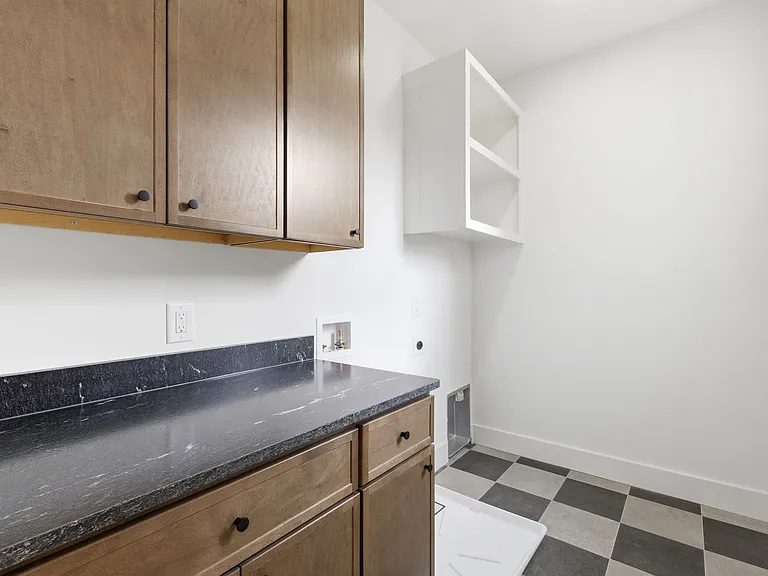 1703B Jeans Ct — Photo 30