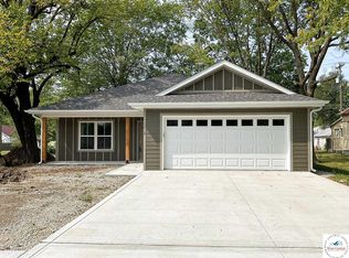1018 S Massachusetts Ave, Sedalia, MO 65301