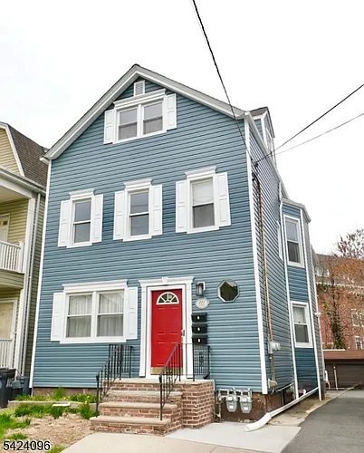 111 Willow St #2 Photo 1