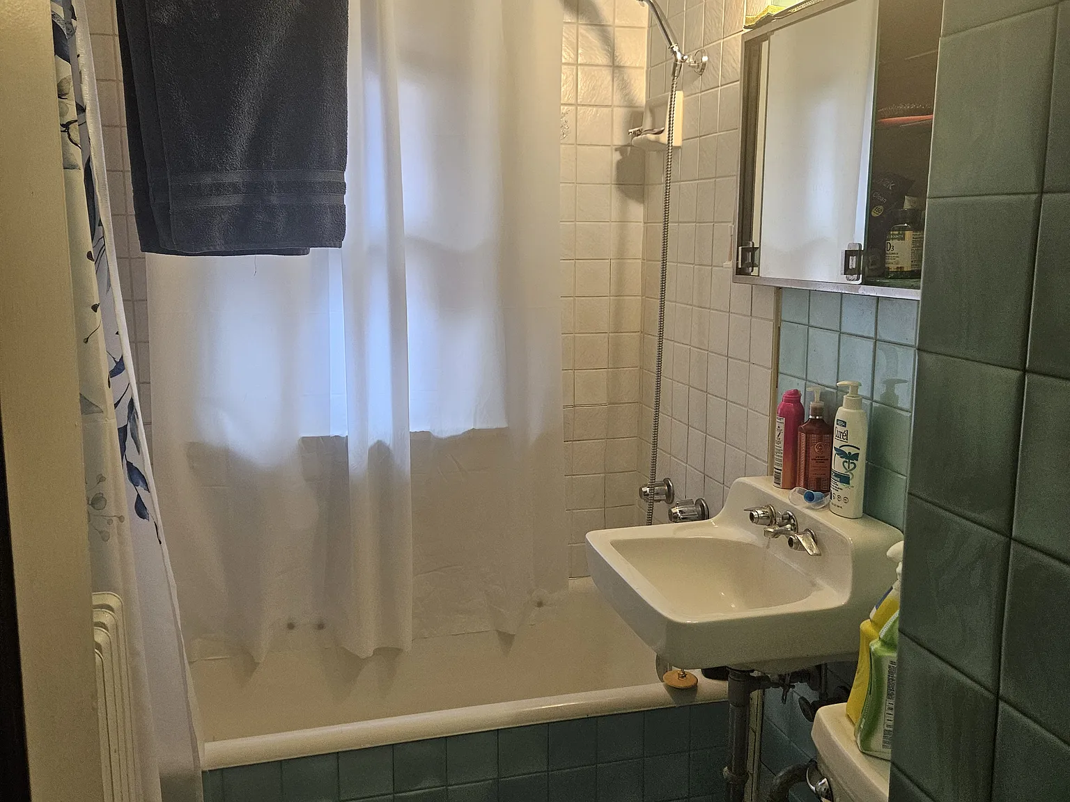 473 Howell St S — Photo 3