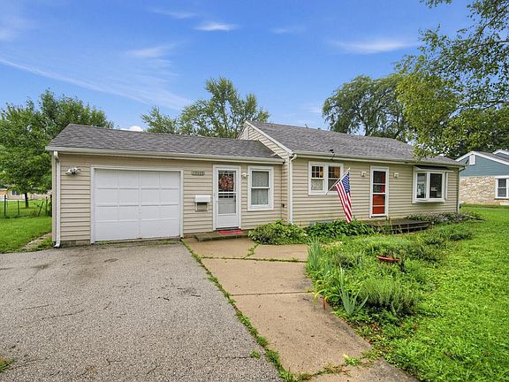 2nd image of 12865 W Lancaster AVENUE