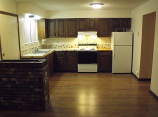 100 E Price Rd APT B, Midland, MI 48642