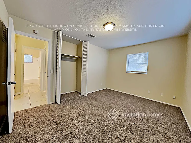 1806 Dodge Cir S — Photo 17