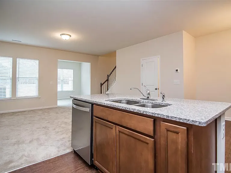 244 White Oak Ridge Dr — Photo 5