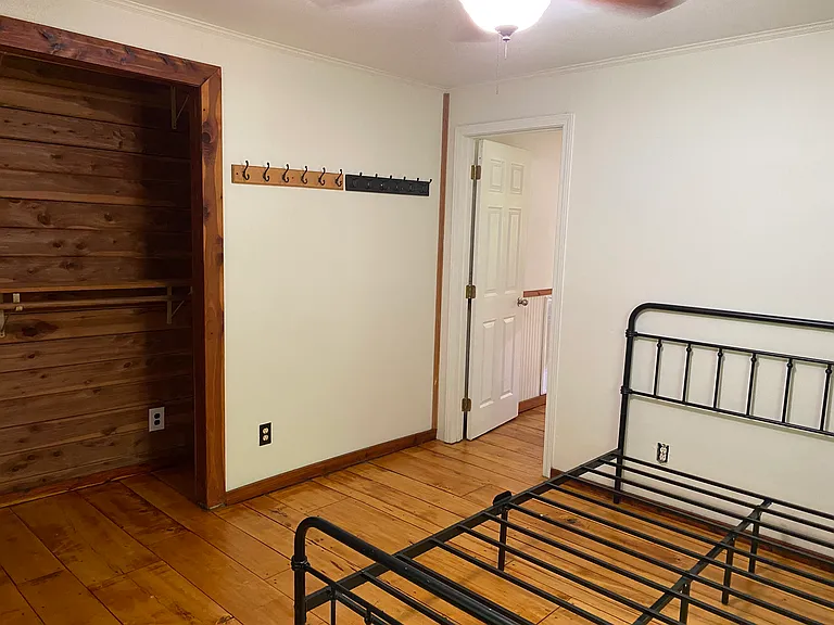 195 Emerald Dr #B — Photo 45