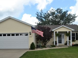 2707 Scarborough St, Bloomington, IL 61705