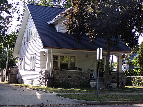 3rd image of 11 N La Vista Blvd