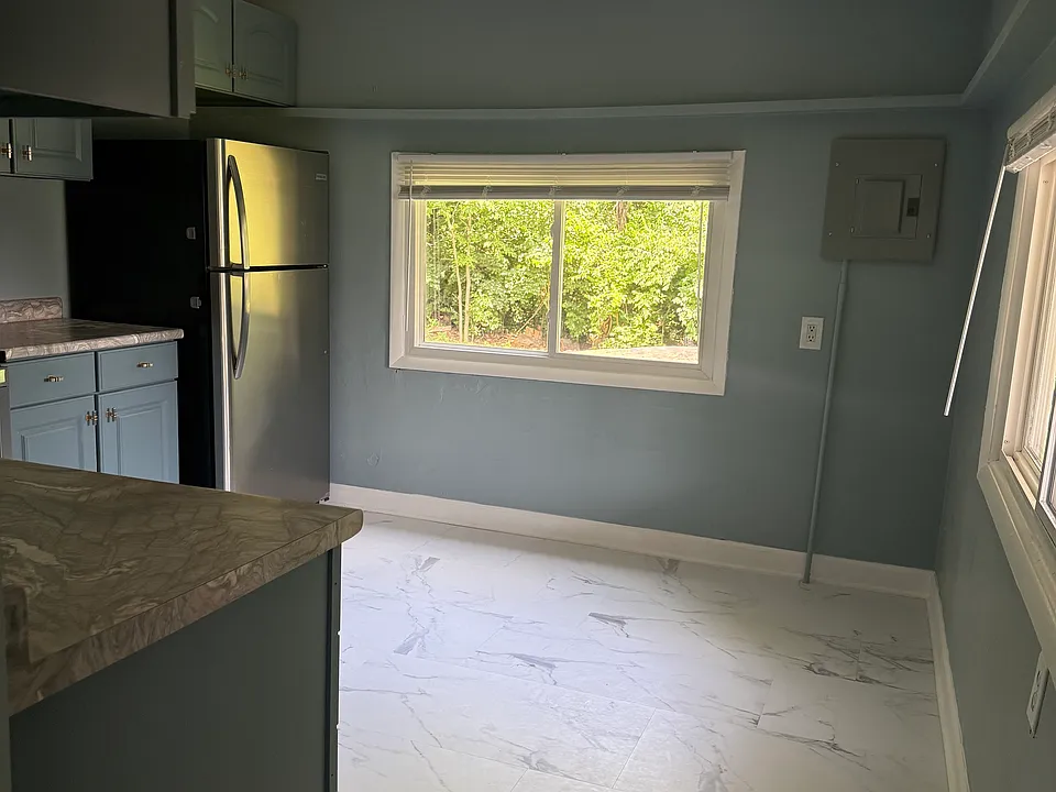 234 W Pike St