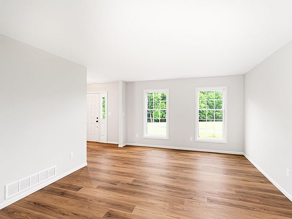 5th image of 207 Crosby Rd