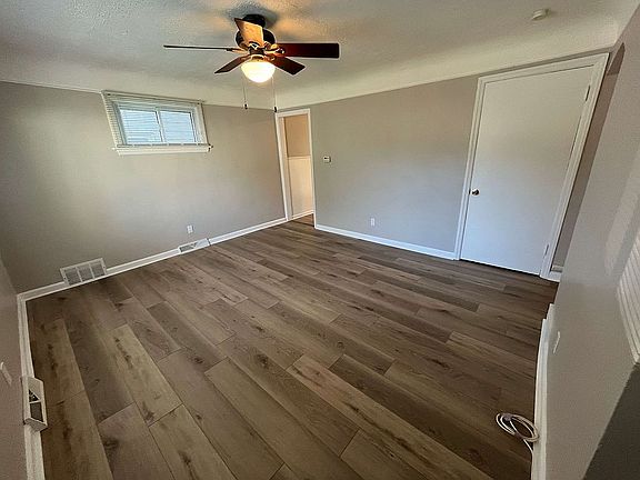 4th image of 728 E Muir Ave