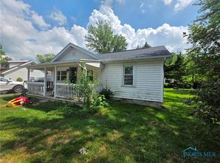 3219 Elyria Dr, Vermilion, OH 44089