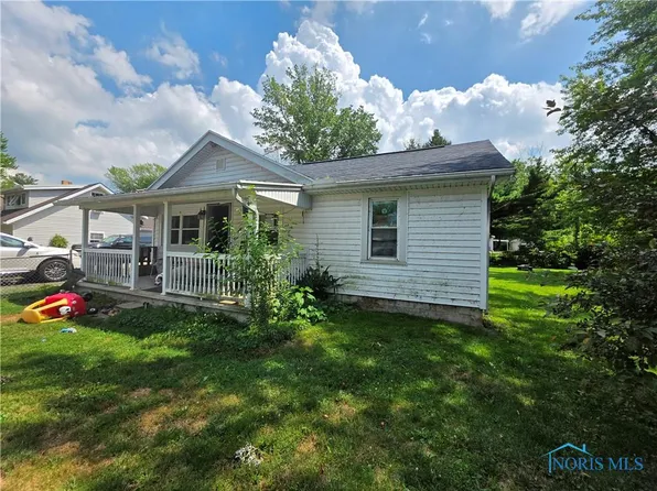 3219 Elyria Dr, Vermilion, OH 44089