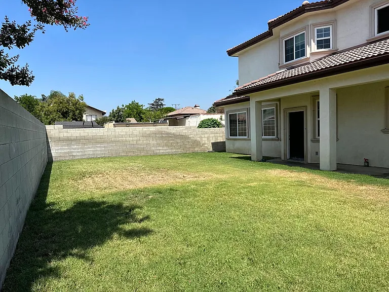 13736 Monterey Ave — Photo 12