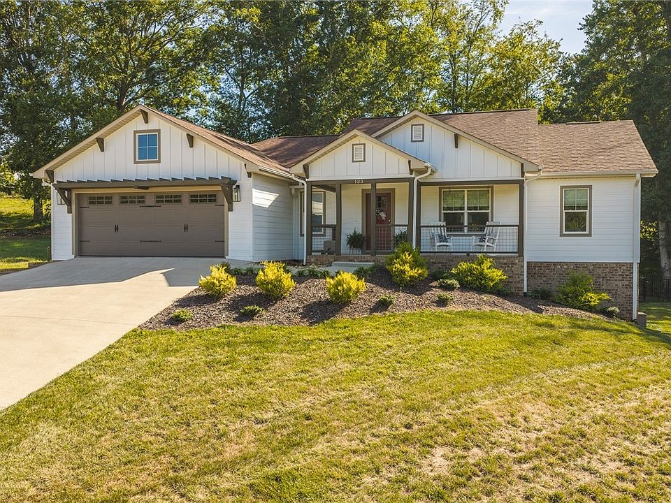 1st image of 133 maplewood Court
