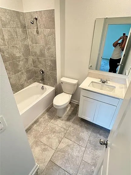 3255 Laurent Loop — Photo 11