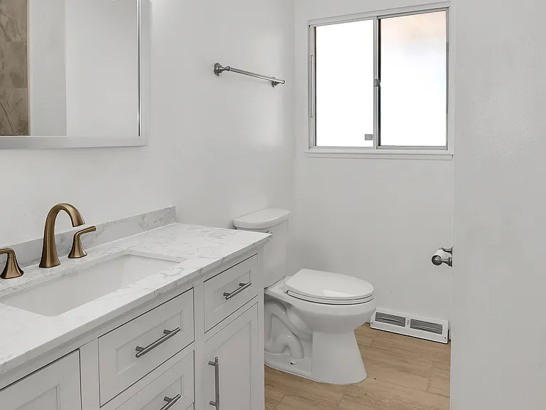 7208 Bellrose Ave NE — Photo 15