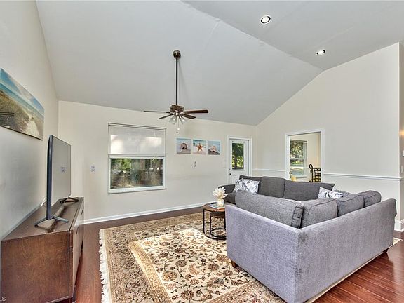 5th image of 5881 Painted Leaf Ln