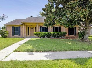801 Willow Creek Dr, La Porte, TX 77571