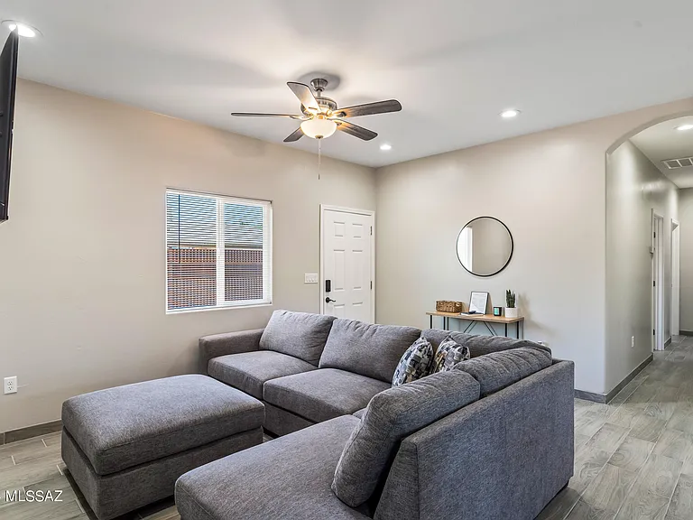 1424 N Richey Blvd #1 — Photo 8