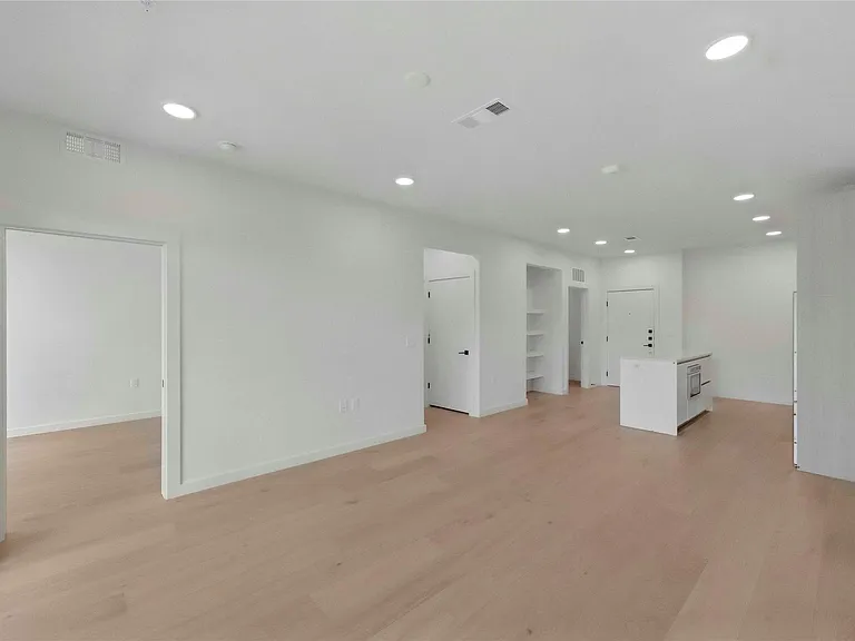 2209 S 1st St #224 — Photo 3