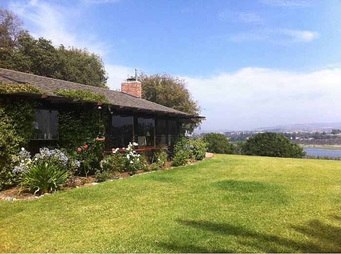2nd image of 2612 Mesa Dr