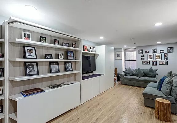 2nd image of 239 W 148th St APT 1D