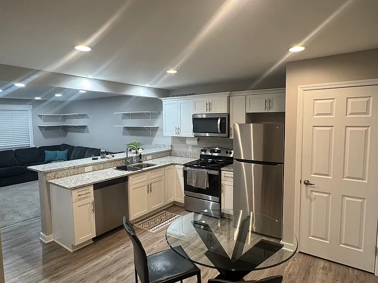 143 Old Tusculum Rd #B — Photo 9