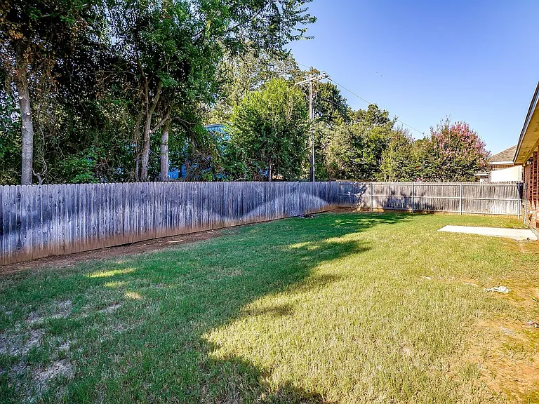 2230 Cancun Dr — Photo 20