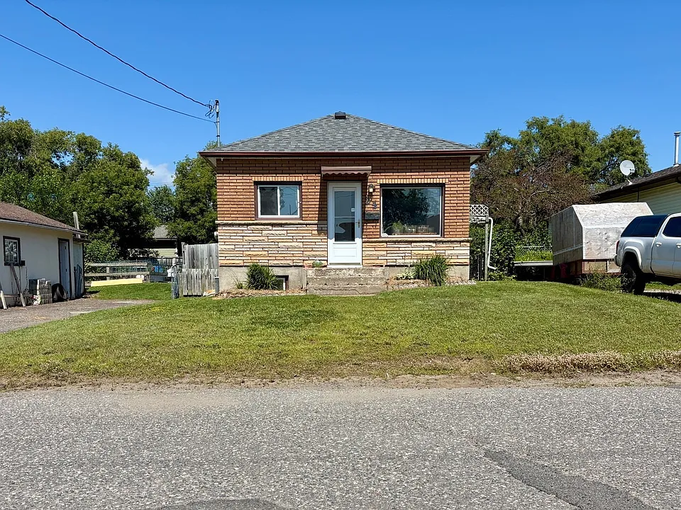 24 Mona St