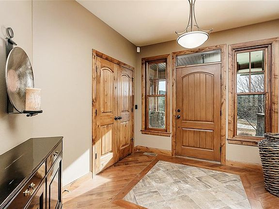 5th image of 4220 Wedgewood Dr