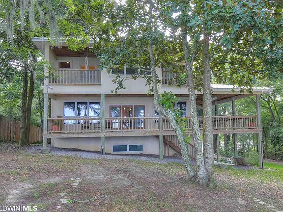 2nd image of 851 Sea Cliff Dr