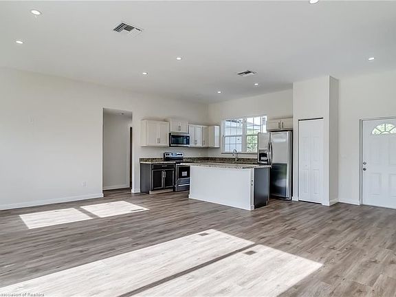 4th image of 7520 Placid Lakes Blvd