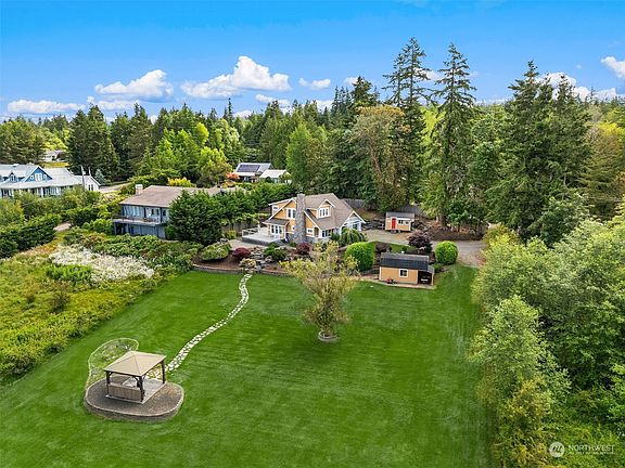 3rd image of 25321 Pioneer Way NW