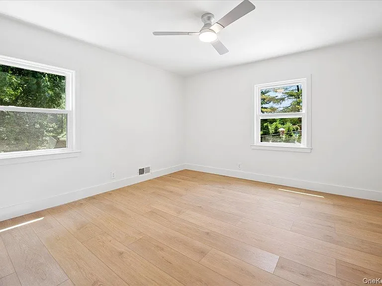 28 Cooper Ln — Photo 13