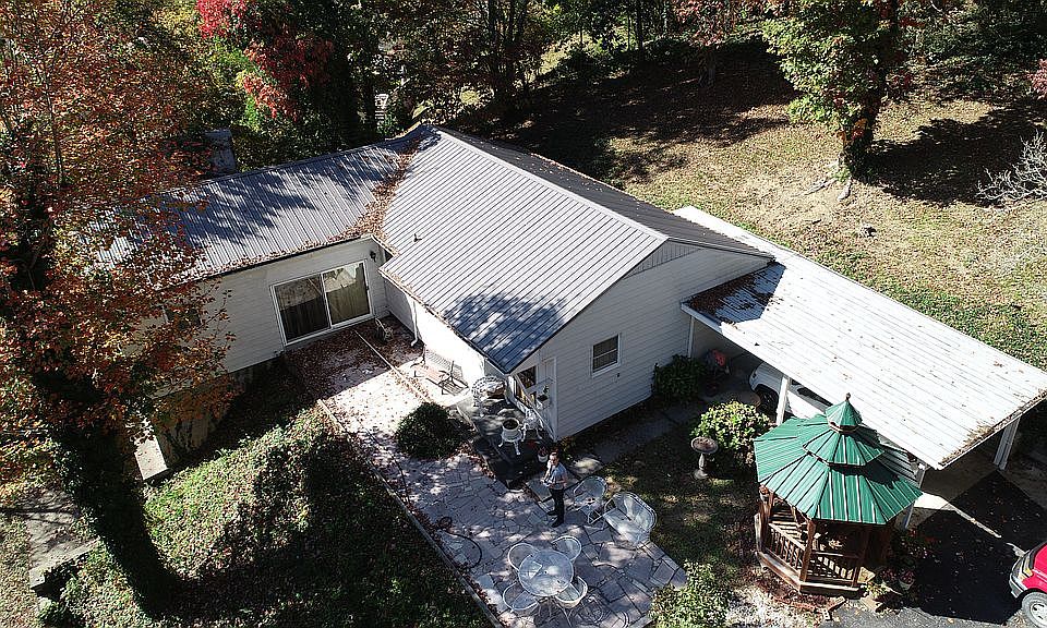 1st image of 1428 Ivy Hl