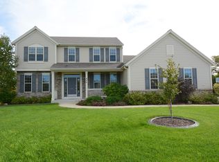 426 Augusta Dr, Mukwonago, WI 53149