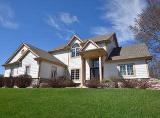 N97W14426 Elmwood Dr, Germantown, WI 53022