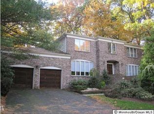 15 Vista Dr, Morganville, NJ 07751