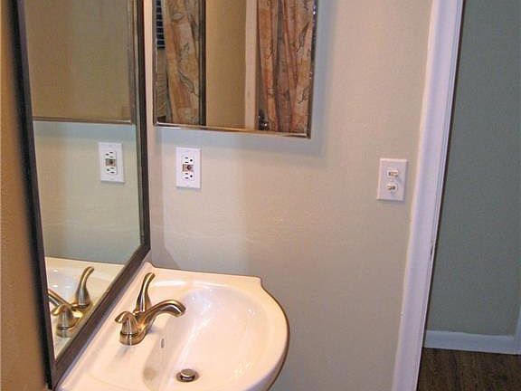 5th image of 5174 NE 6th Avenue #523
