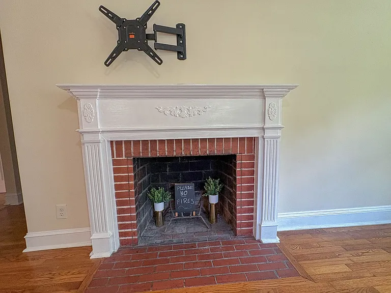 946 McKimmon Rd — Photo 4