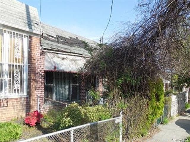 2nd image of 3342 Gunther Avenue