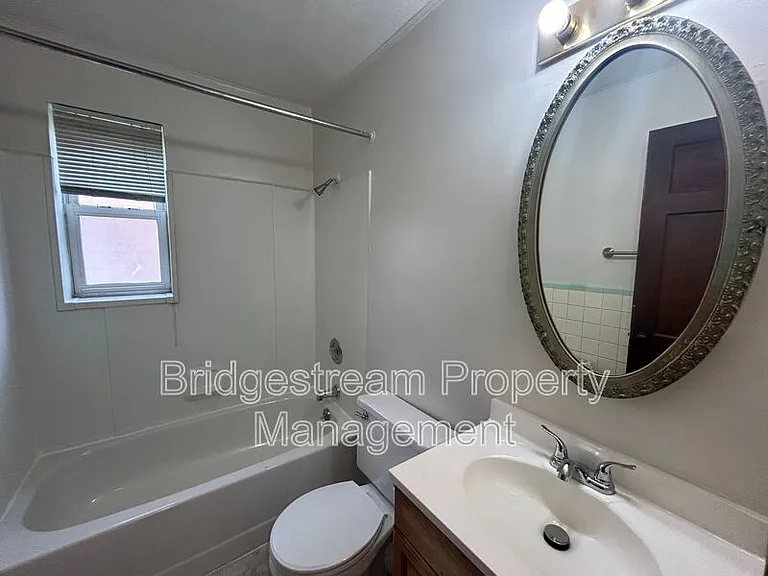 1549 Old Lane Ave #1 — Photo 5