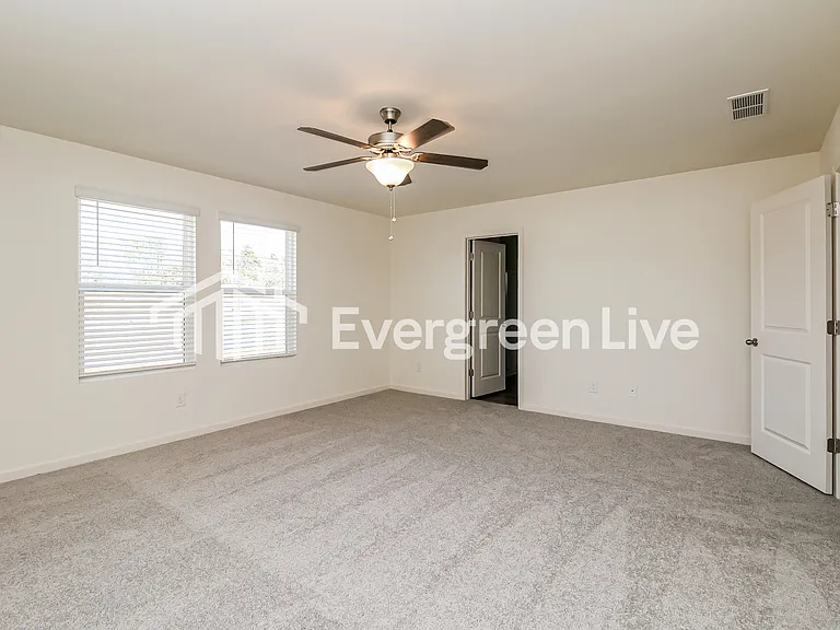 207 Long Dr — Photo 6