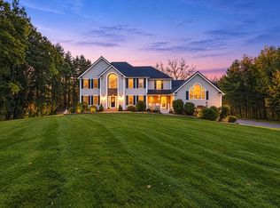 6 Abbey Road, Atkinson, NH 03811