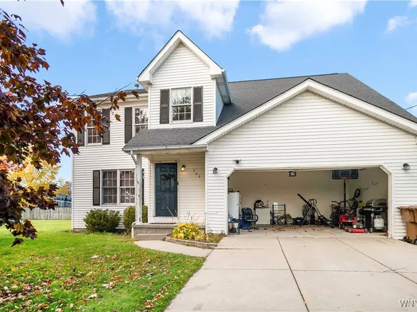 208 Crabapple Ln, Cheektowaga, NY 14227
