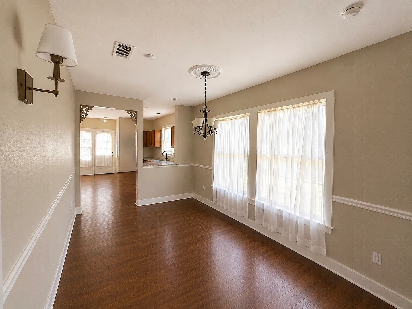 3 bed, 1756 sqft, $1,700 — Photo 3