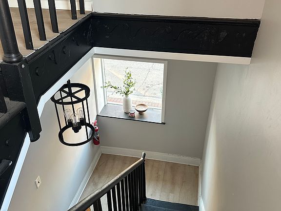 2nd image of 225-229 Main St APT 1