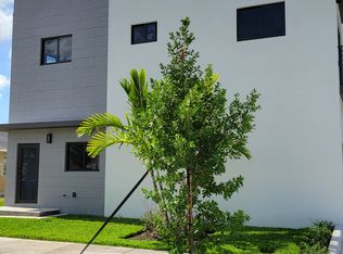 4140 SW 18th St #C, Hollywood, FL 33023